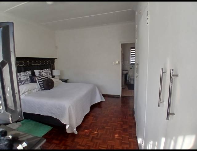 3 BEDROOM HOUSE FOR SALE IN LEONDALE